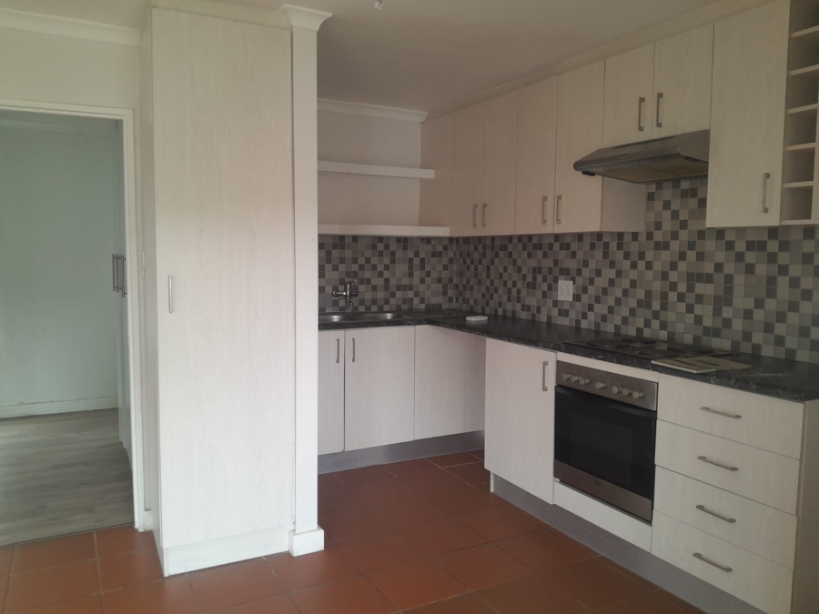To Let 1 Bedroom Property for Rent in Pinelands Western Cape